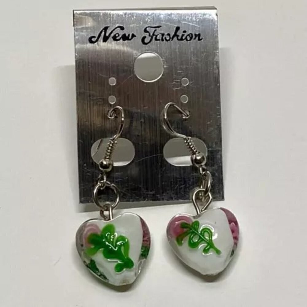 New Fashion Brand Earrings Murano Style White Glass Heart Beads Pink Flowers NWT